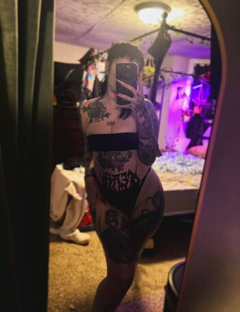 Full leaked Morticia mae private photo