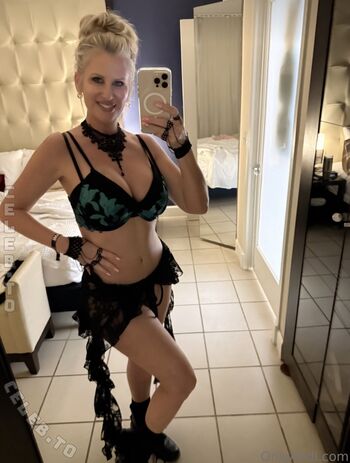 Full leaked Mrs andi private photo