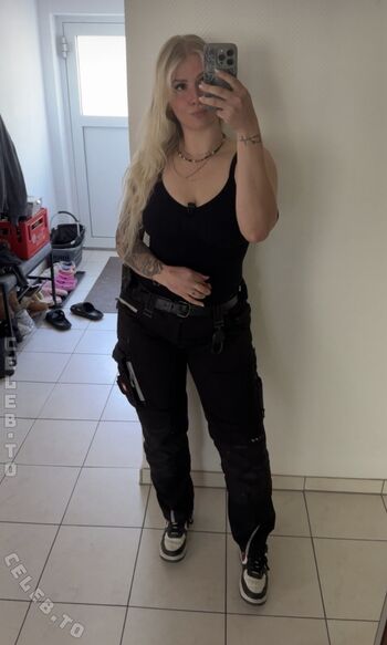 Full leaked Mrssecret private photo