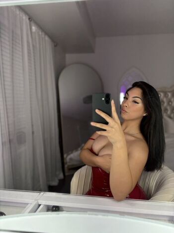 Full leaked Msalondrarae page private photo