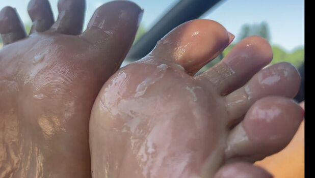 Full leaked Msprettyfeet private photo