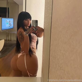 Full leaked Mulanvuitton private photo