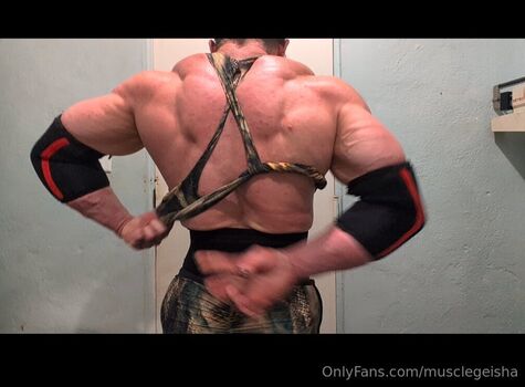 musclegeisha