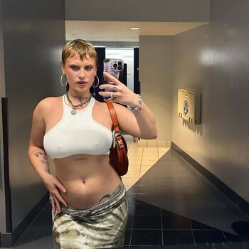 Full leaked Museme private photo