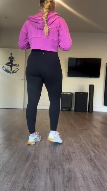 Full leaked Mya lesnar private photo