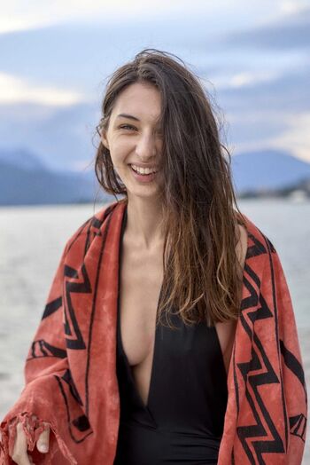 Full leaked Myriem boukadida private photo