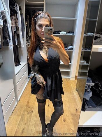 Full leaked Nacktschneckee x private photo