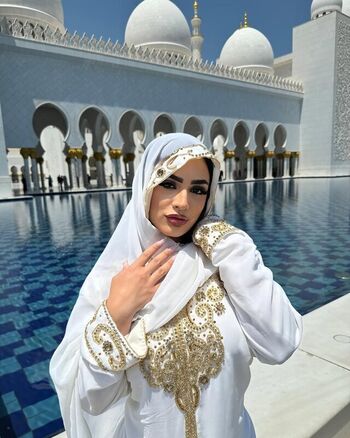 Full leaked Nadia khar private photo