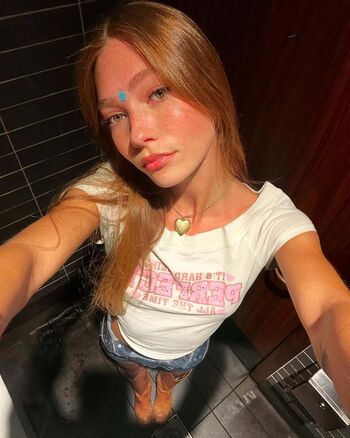 Full leaked Nadia turner page private photo