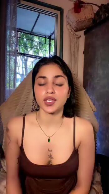 Full leaked Naina private photo