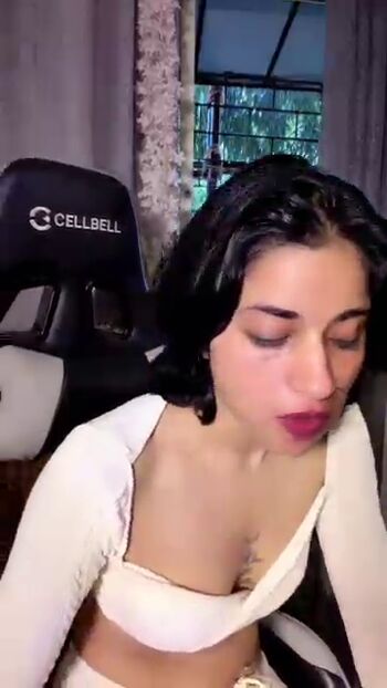 Full leaked Naina private photo