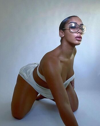 Full leaked Naomisharon private photo