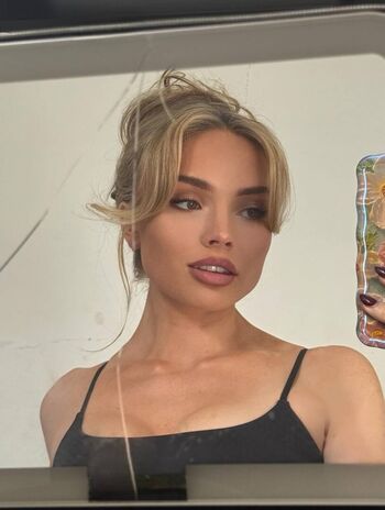 Natalie Alyn Lind