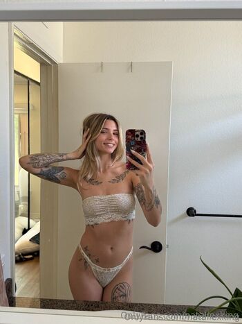 Full leaked Nataliexking private photo