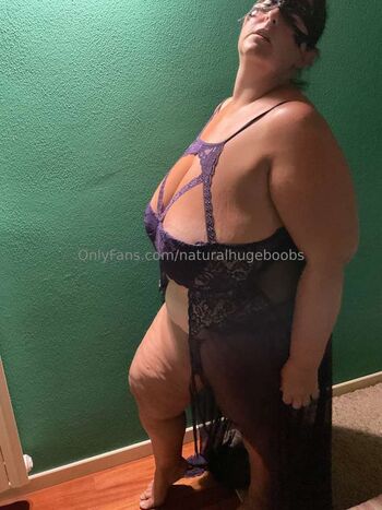 Naturalhugeboobs