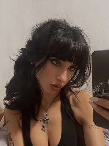 nayyoushaa-diiorcuts-g59nai