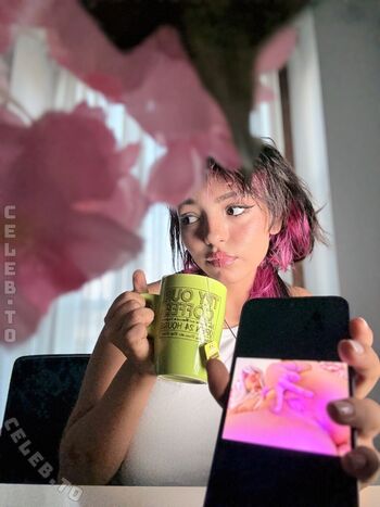 Full leaked Nerdy beila page private photo