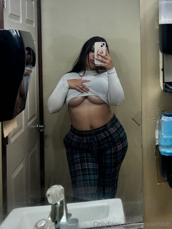 Full leaked Nevaehbih private photo