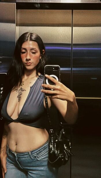Full leaked Nevaevaaaaa private photo