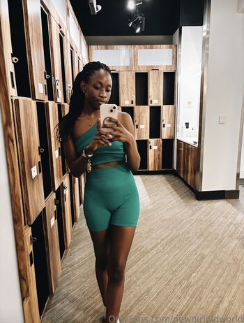 Full leaked Newgirloldworld private photo