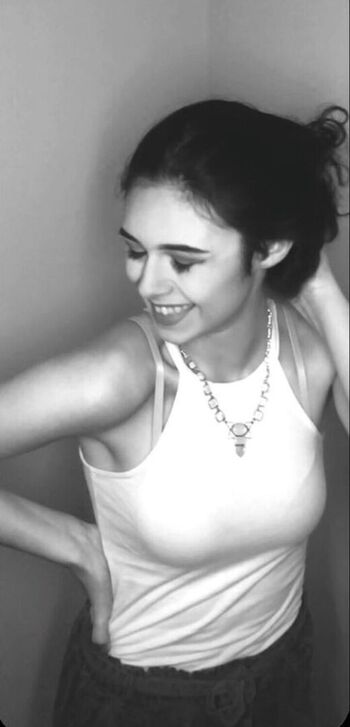 Full leaked Nicole maines private photo