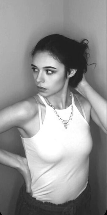 Full leaked Nicole maines private photo