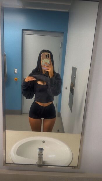 Full leaked Nicolee parker private photo
