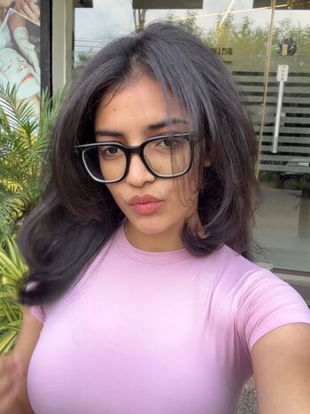 Full leaked Niharika private photo