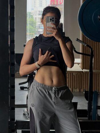 Full leaked Niharika private photo