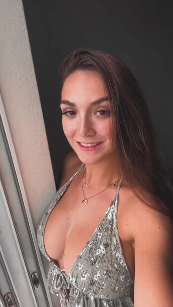 Full leaked Nikkiiryderr page private photo