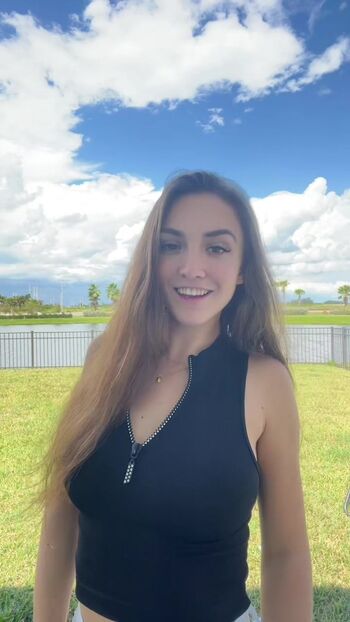 Full leaked Nikkiiryderr private photo