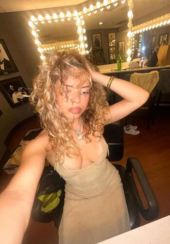Full leaked Nilufer yanya private photo