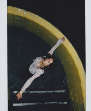 Full leaked Nilufer yanya private photo