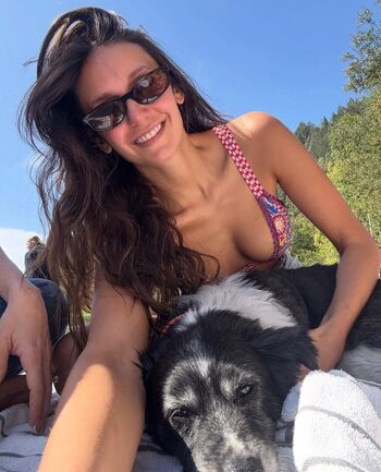 Nina Dobrev