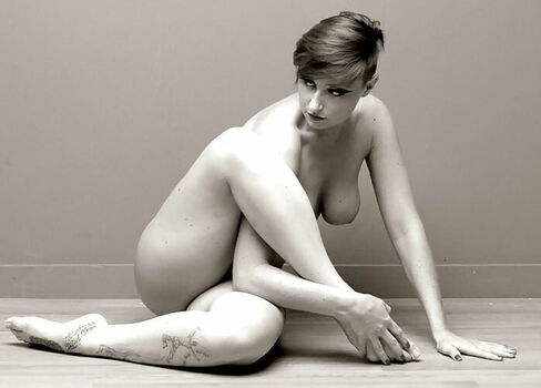 Full leaked Nina la voix page private photo