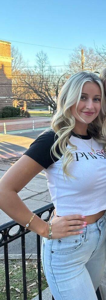 Leaked Queen naija/ private photo viral onlyfans