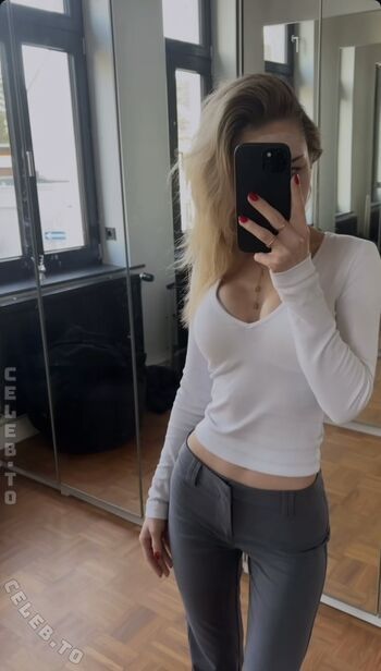 Full leaked Ninechenmaus private photo