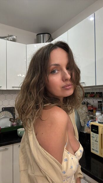 Full leaked Nkris private photo