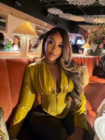 Full leaked Nneka private photo