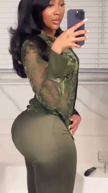 Full leaked Nneka private photo