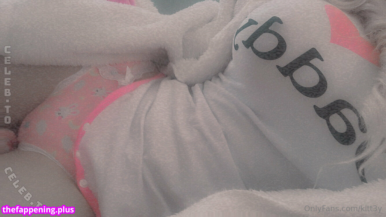 https: / kltt3y / nnyxie Nahá OnlyFans fotografie #32