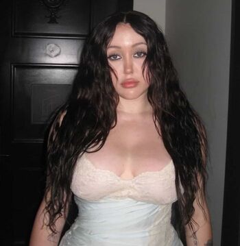 Full leaked Noah cyrus private photo