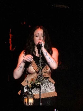 Full leaked Noah cyrus private photo