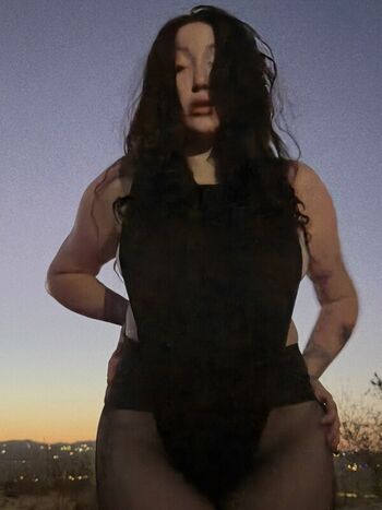 Full leaked Noah cyrus page private photo
