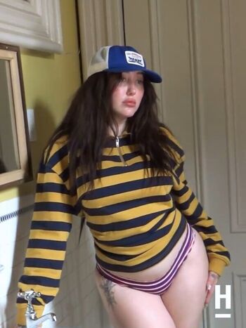 Full leaked Noah cyrus page private photo