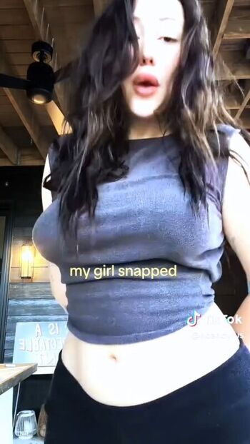 Full leaked Noah cyrus private photo