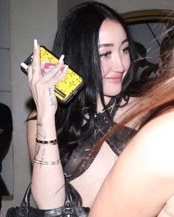 Full leaked Noah cyrus private photo