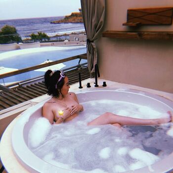 Full leaked Noah cyrus private photo