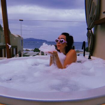 Full leaked Noah cyrus private photo