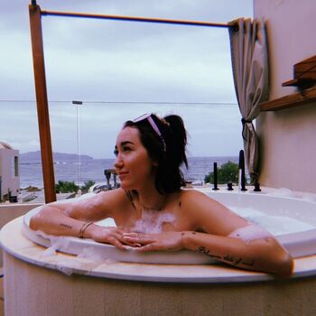 Full leaked Noah cyrus private photo